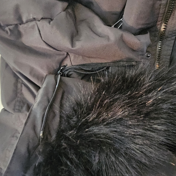 Beautiful long warm winter coat lots of pockets - Picture 4 of 9